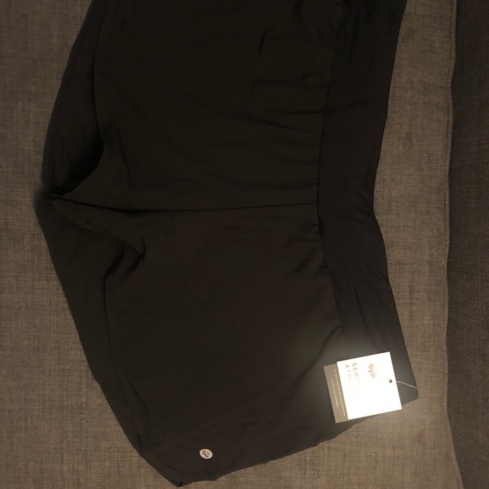 NWT: Senita Athletic Stretch Shorts XXL *never worn*